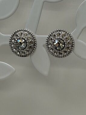 Coro Vtg sparkly button screw back Earrings